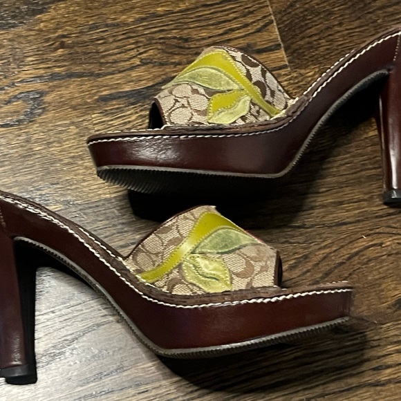 Brown COACH Logo shoes with red poppy flower 🌺. SZ 6 - Picture 4 of 9